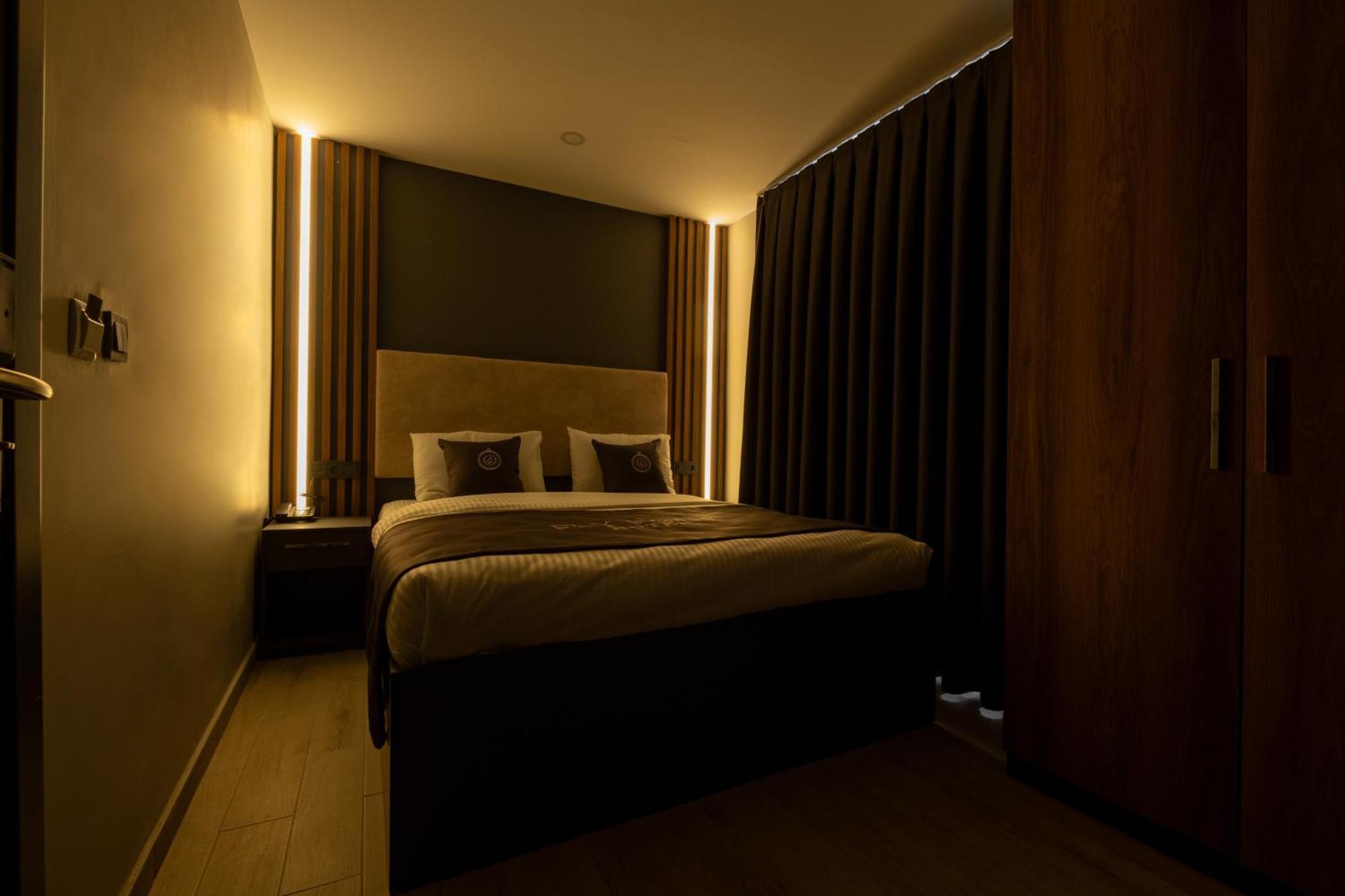 Fly Point Airport Hotel Arnavutkoy Bagian luar foto