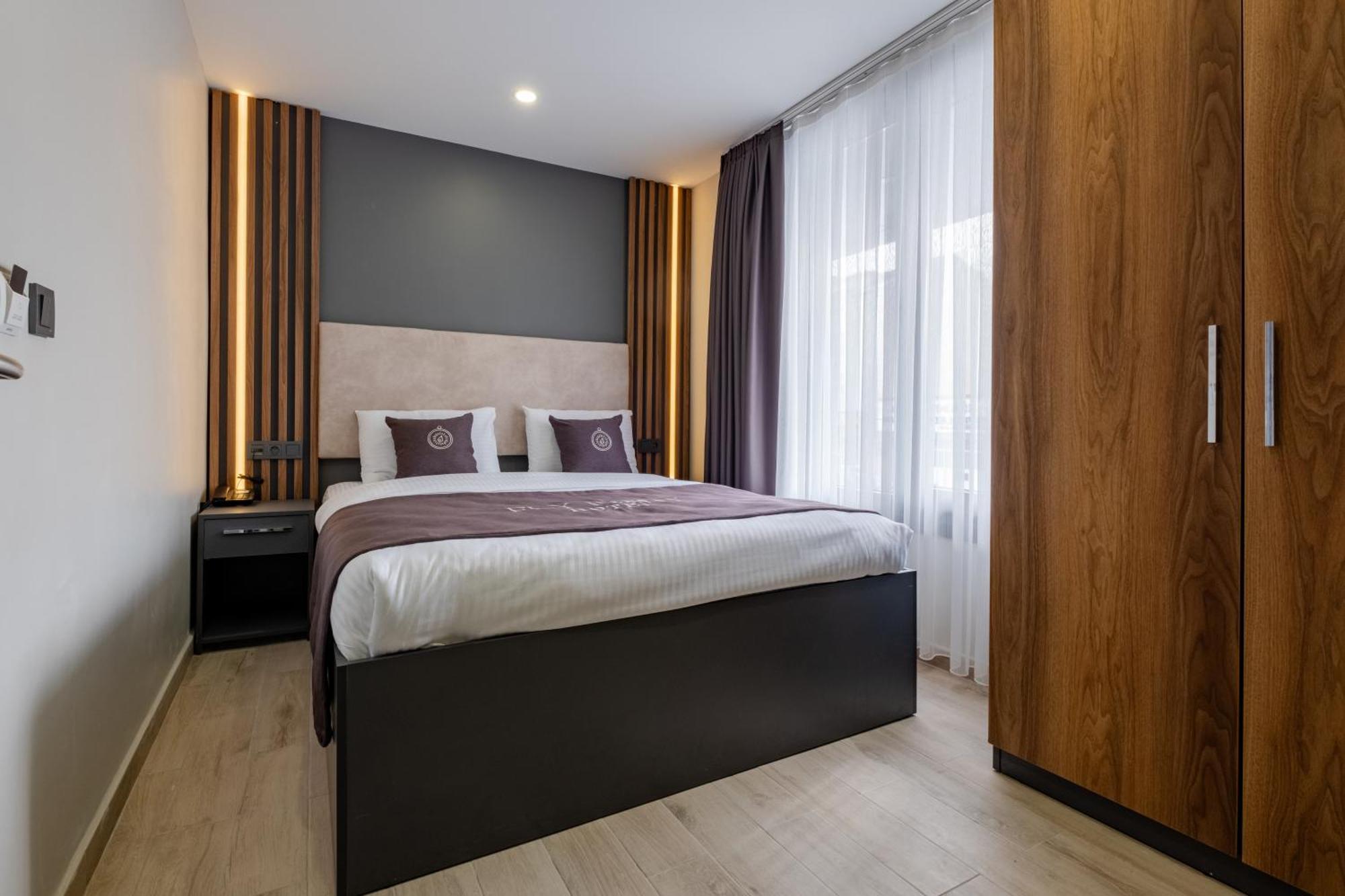Fly Point Airport Hotel Arnavutkoy Bagian luar foto