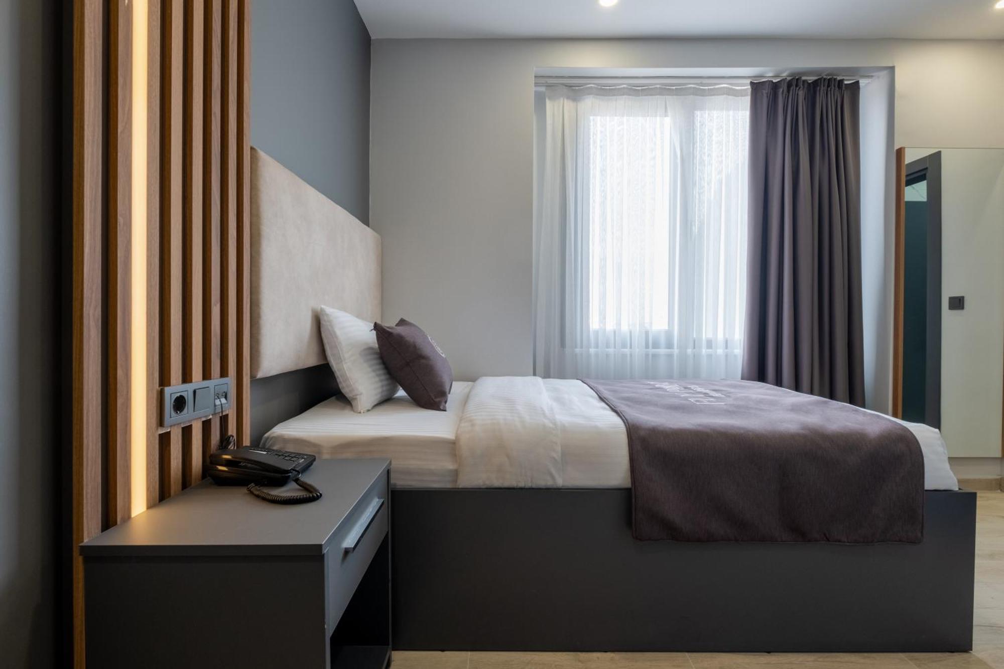 Fly Point Airport Hotel Arnavutkoy Bagian luar foto